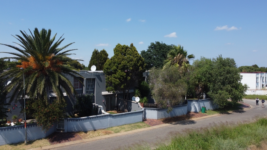 26 Bedroom Property for Sale in La Hoff North West